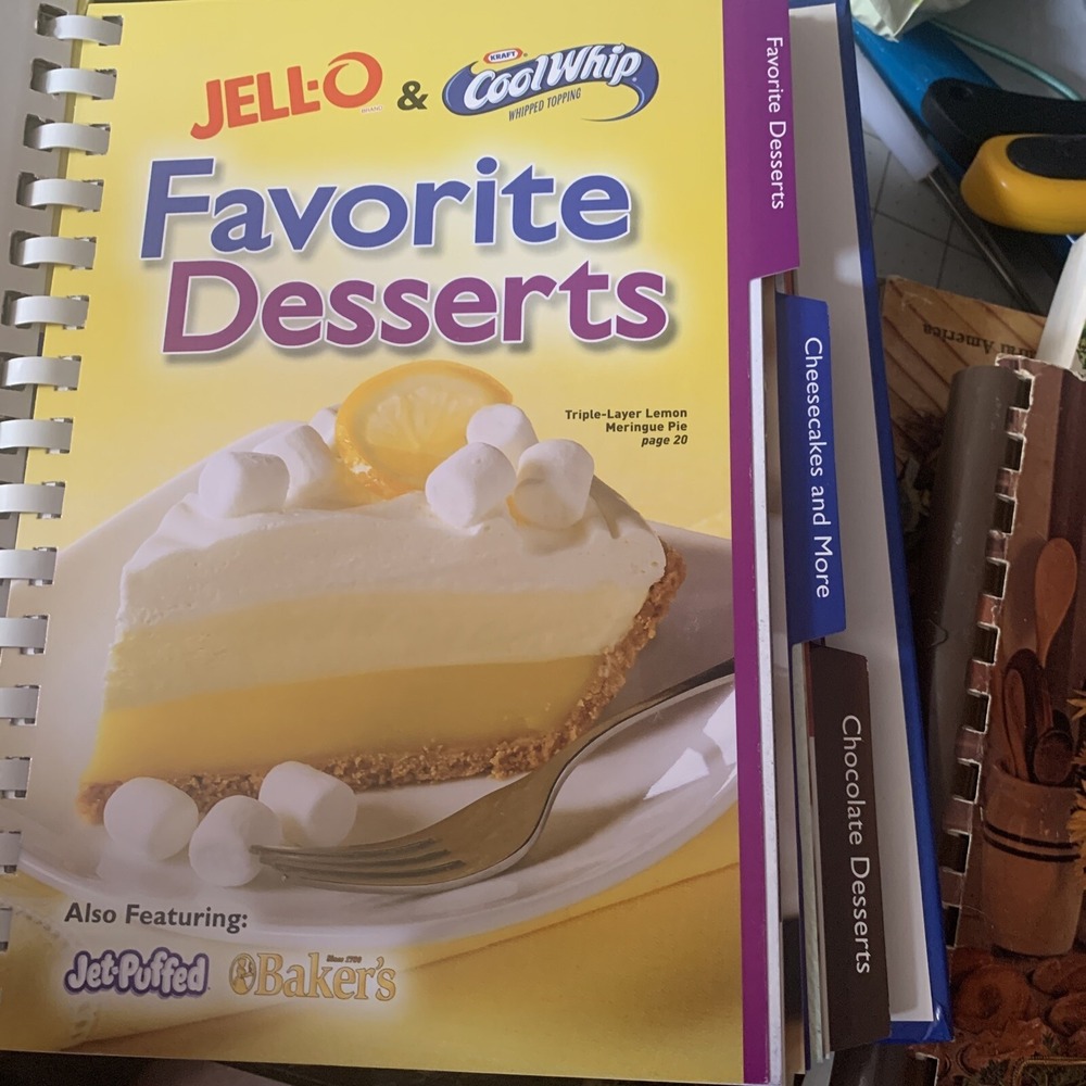 Vintage 2008 3 In 1 Favorite Desserts Baking Recipes Cookbook Cook Book - Picture 5 of 5
